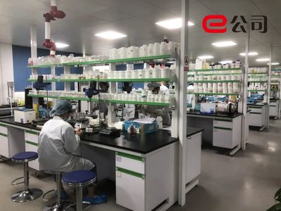 從代工到自主品牌 國產(chǎn)化妝品與通訊設(shè)備的雙重崛起